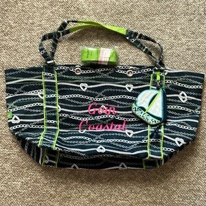 Thirty one Large Beach Tote w/coin purse and shoulder strap